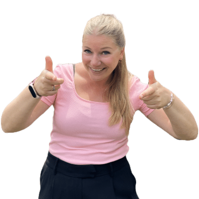 Lea von l.i.d. zeigt zwei Daumen hoch – Symbol für motivierende, praxisnahe Weiterbildungslösungen für Unternehmen.