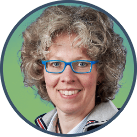 Porträt von Victoria Weyers, Leiterin Umwelt, Gesundheit & Sicherheit (EHS) bei Miele und freie Dozentin für Arbeitssicherheit.